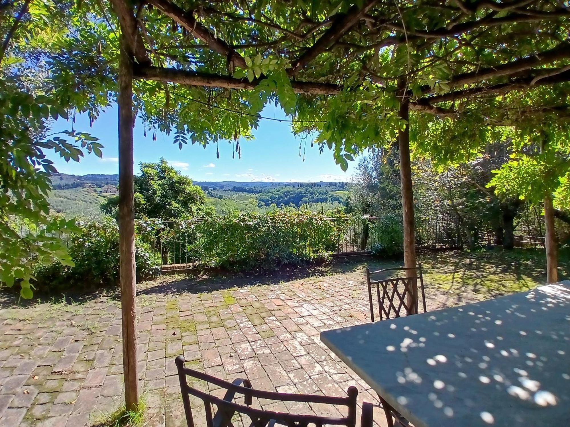 Agriturismo Villa Gorgognano Черталдо Екстериор снимка